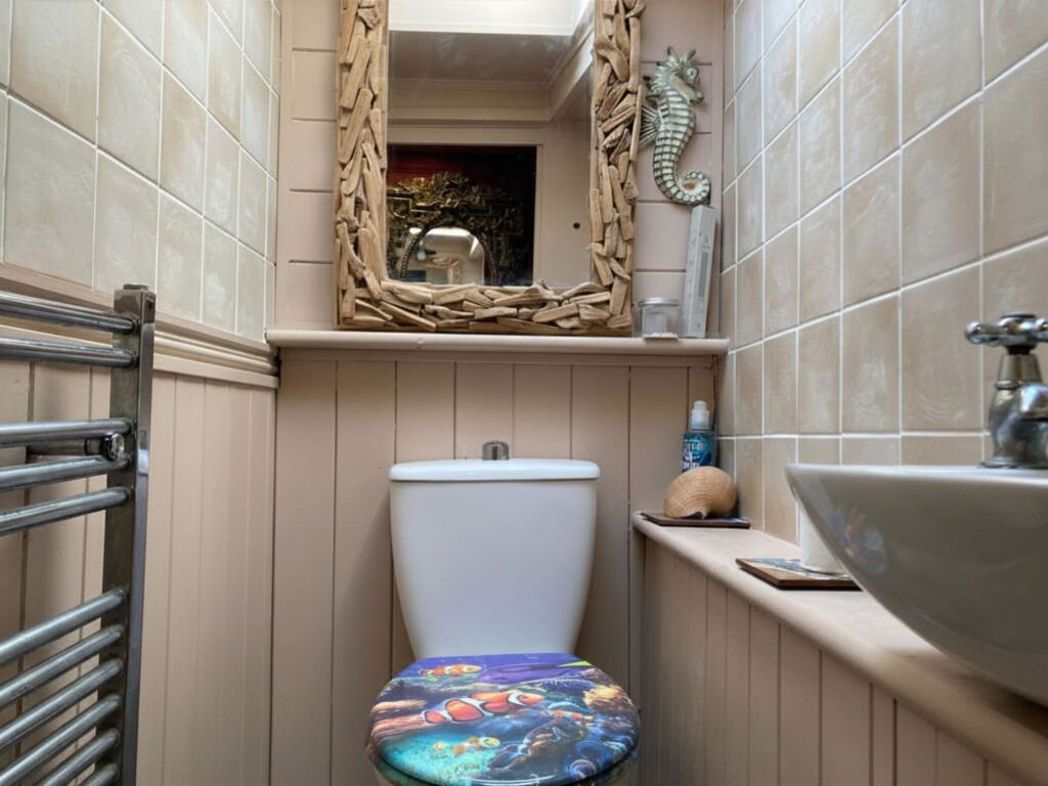 Property image 16 of 29