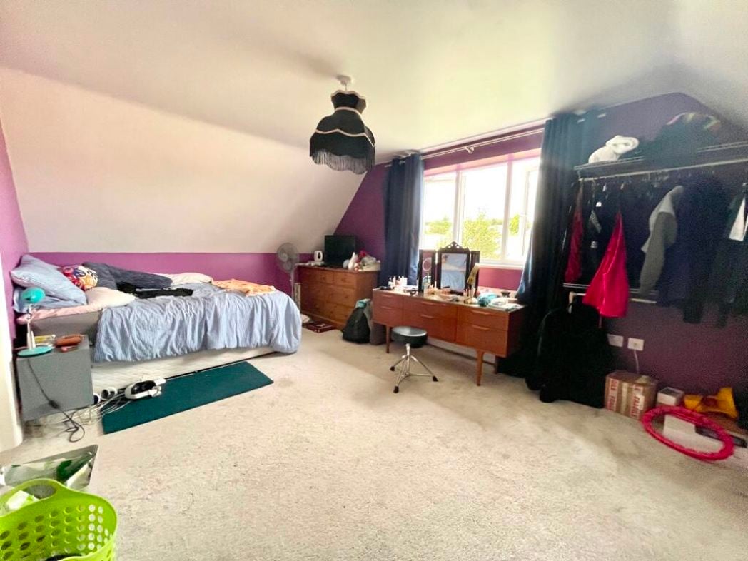 Property image 8 of 14