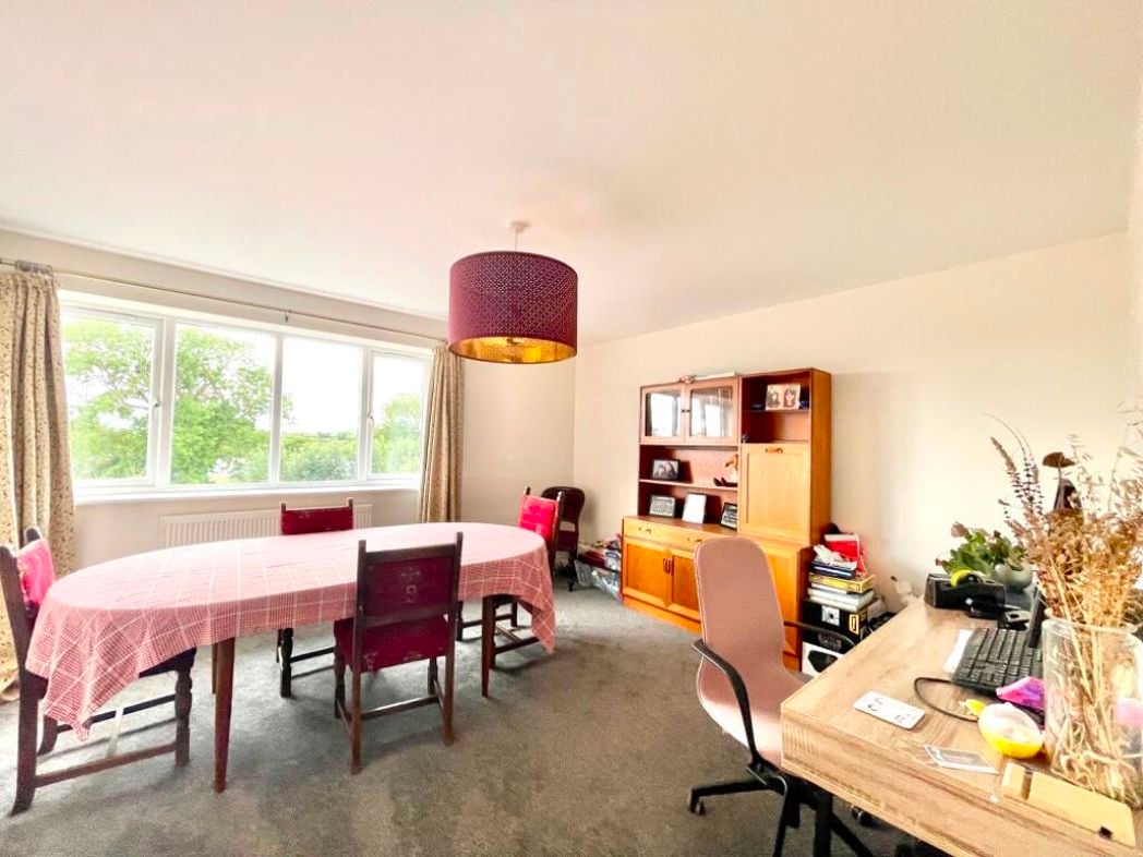 Property image 11 of 14