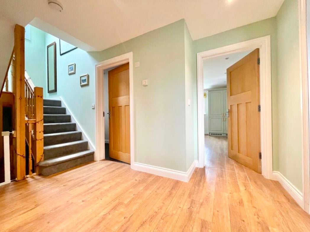 Property image 5 of 14