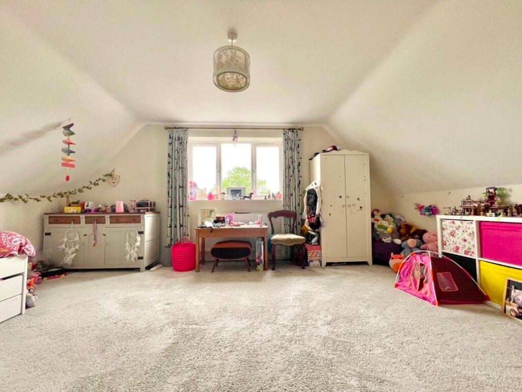 Property image 10 of 14