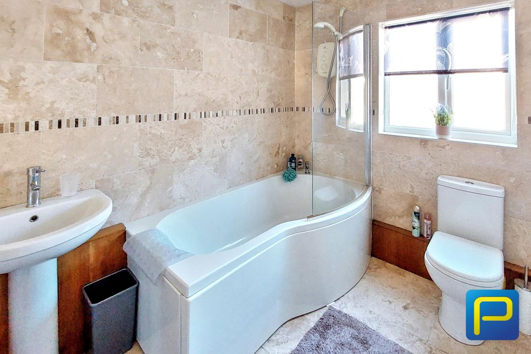 Property image 14 of 18