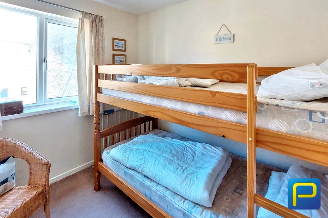 Property image 12 of 18
