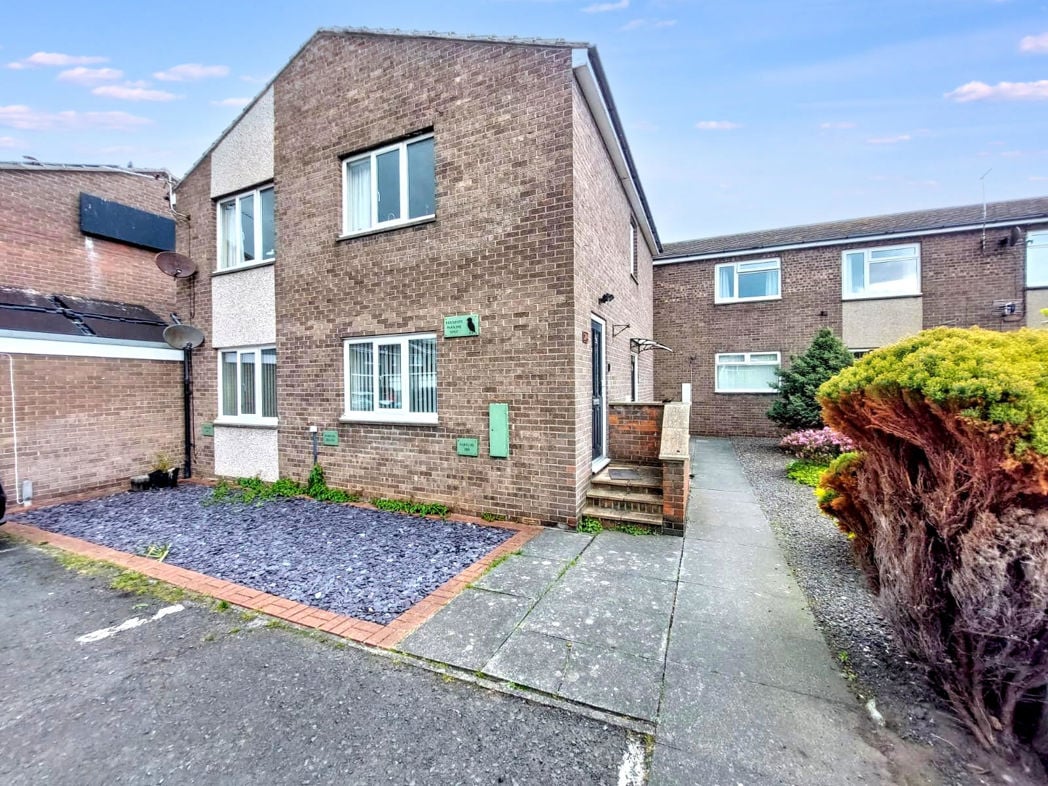Property image 2 of 18
