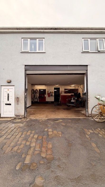 Property image 2 of 23