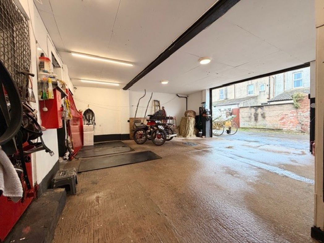 Property image 8 of 23