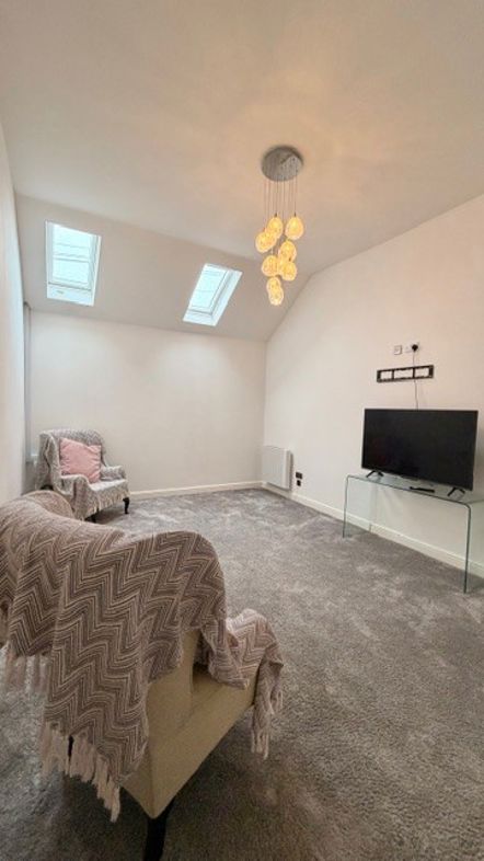 Property image 16 of 23