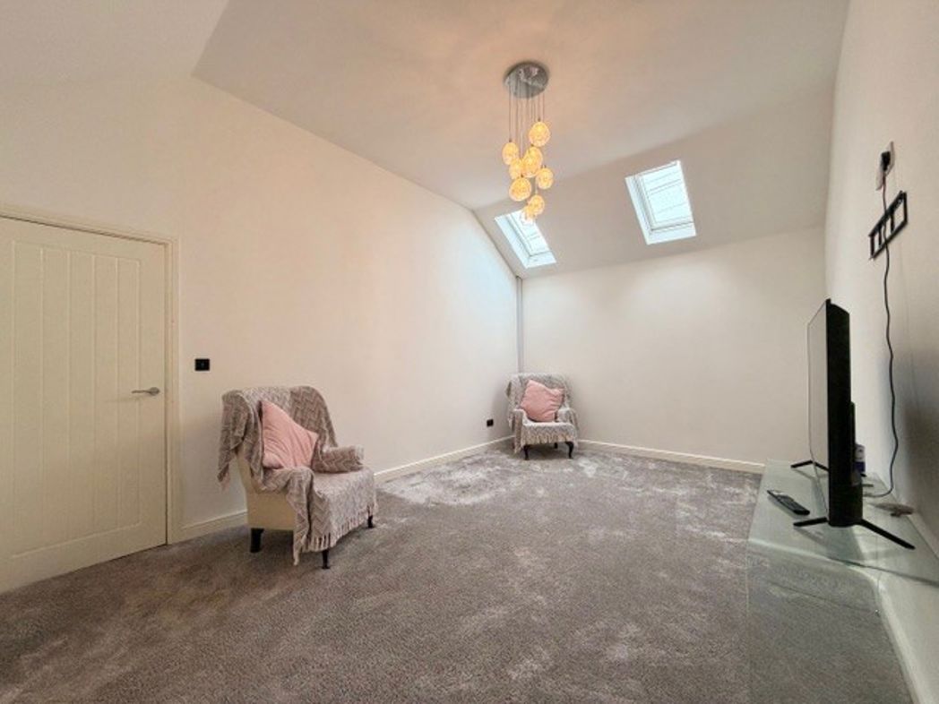 Property image 17 of 23