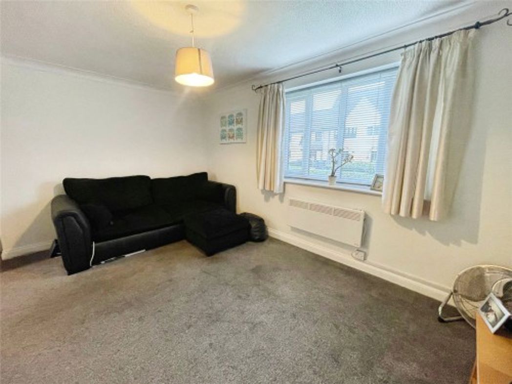 Property image 2 of 11