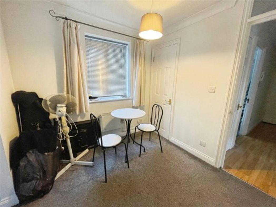 Property image 5 of 11