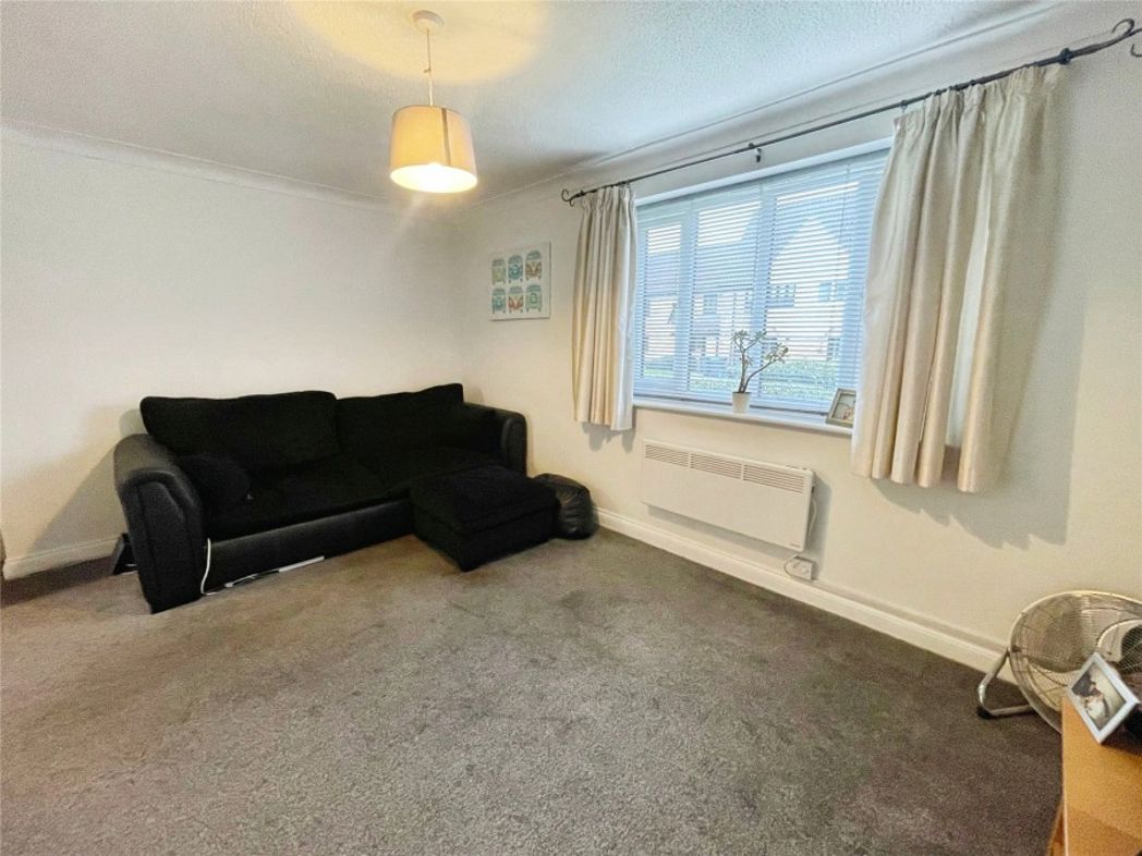Property image 7 of 11