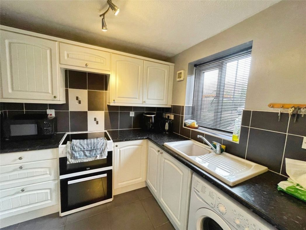 Property image 8 of 11