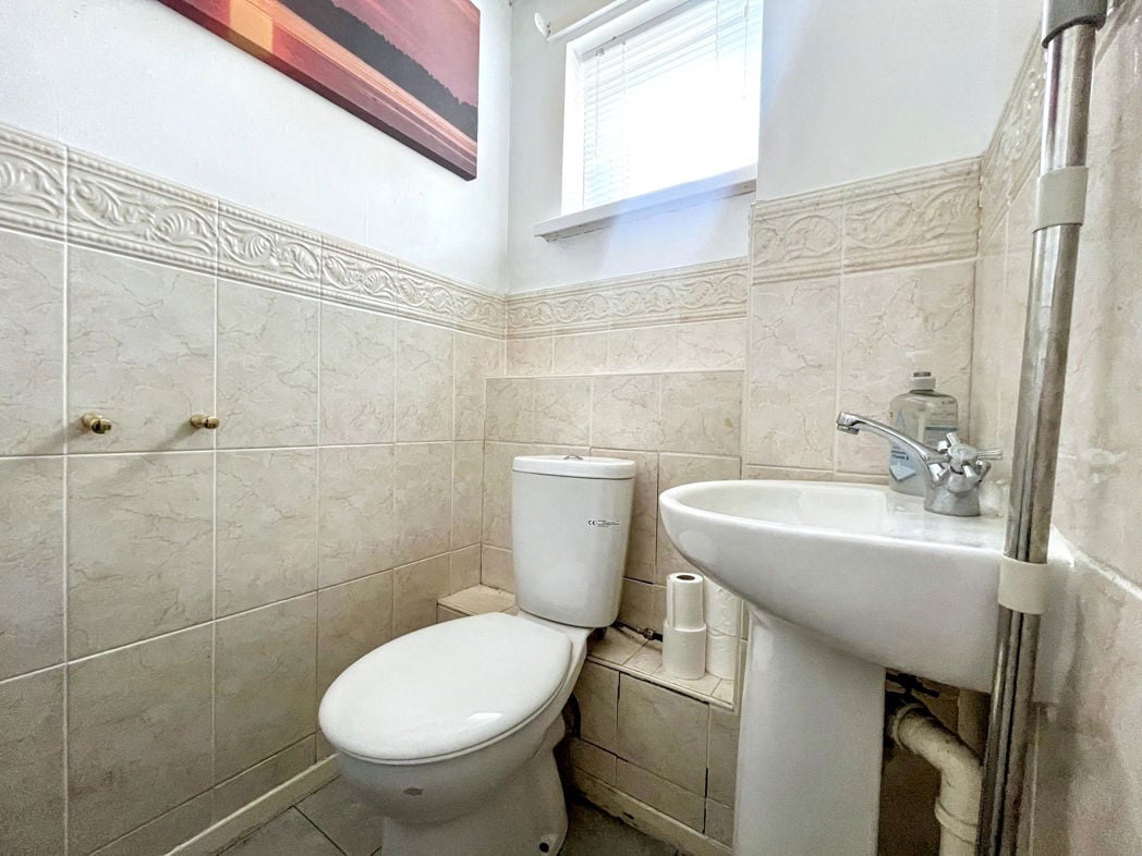 Property image 10 of 11