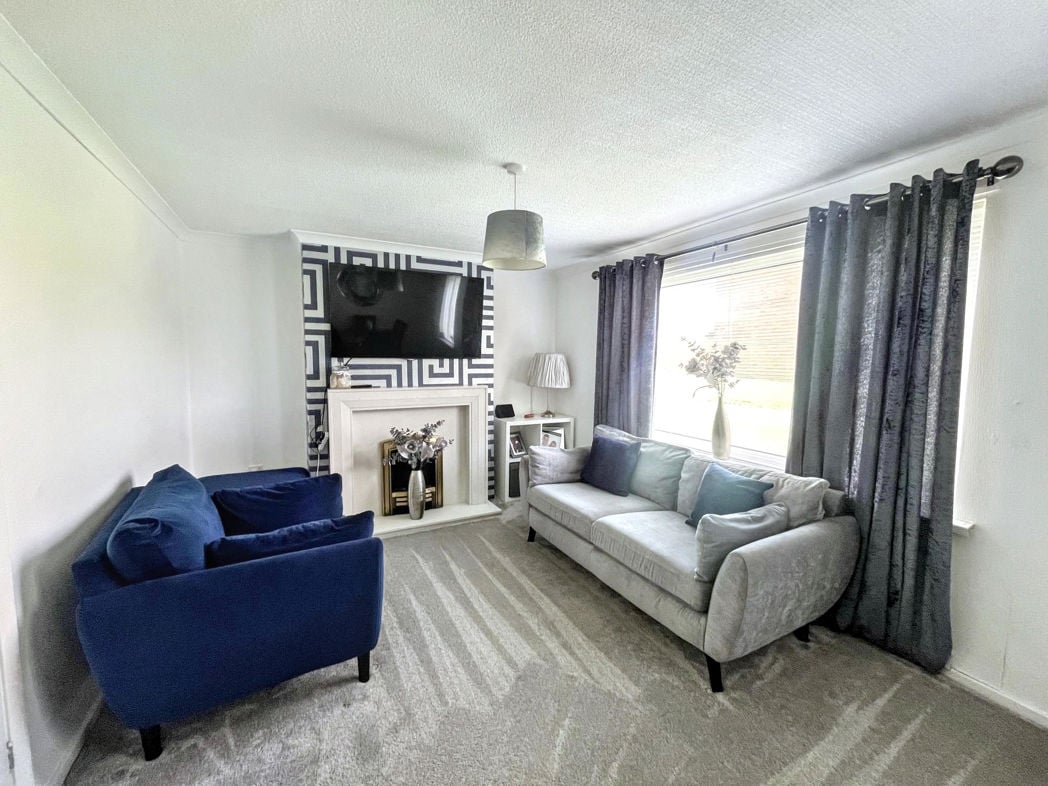 Property image 2 of 11