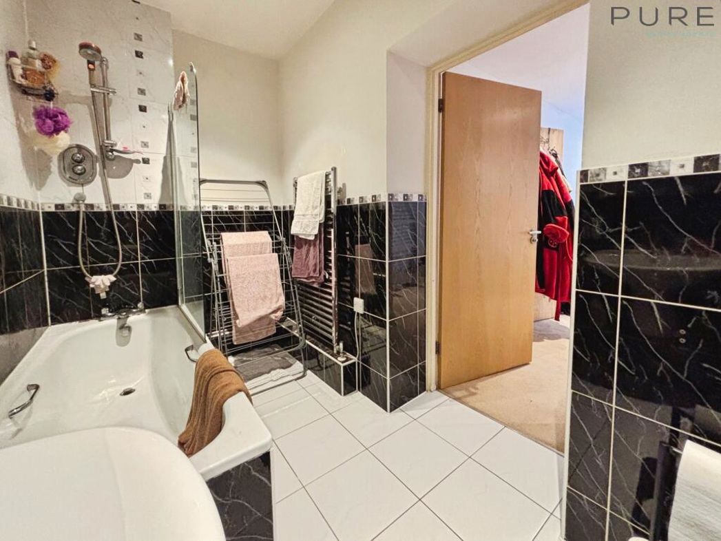 Property image 7 of 12