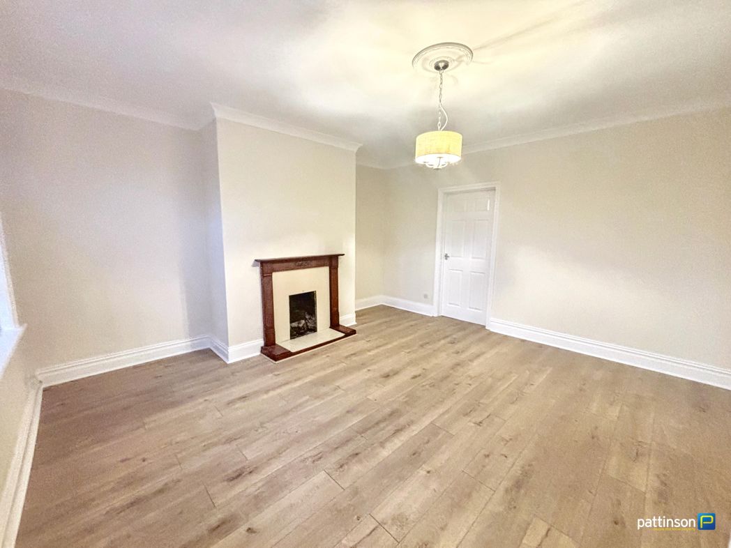 Property image 4 of 11