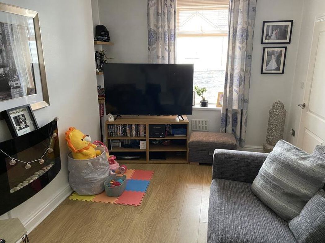 Property image 5 of 17