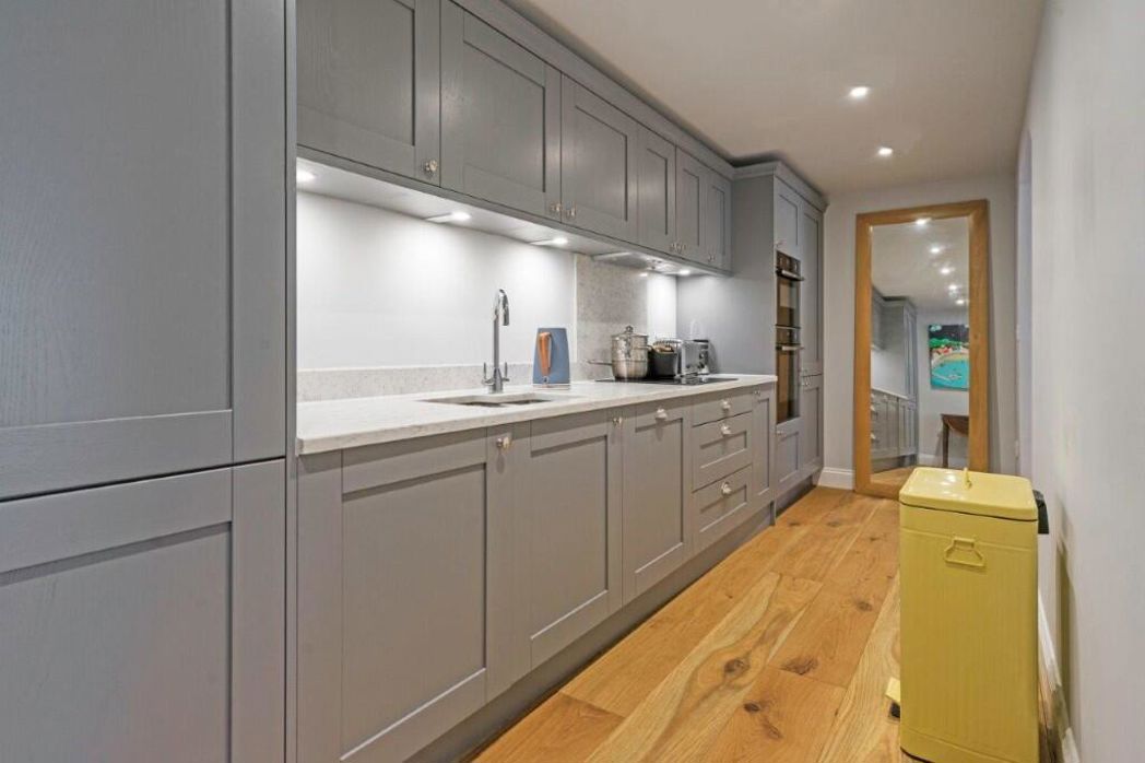 Property image 2 of 14
