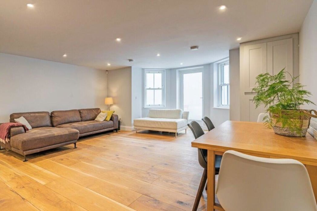 Property image 3 of 14