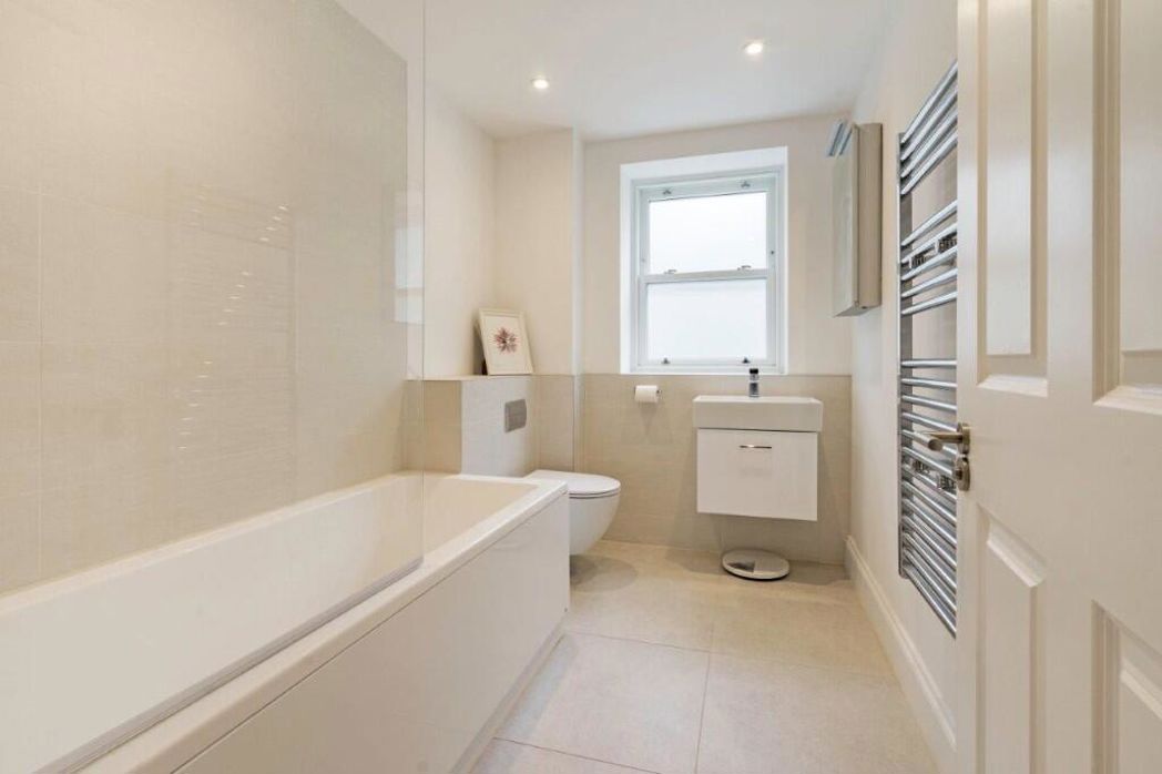 Property image 10 of 14