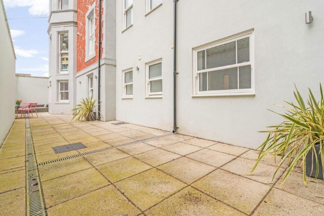 Property image 11 of 14