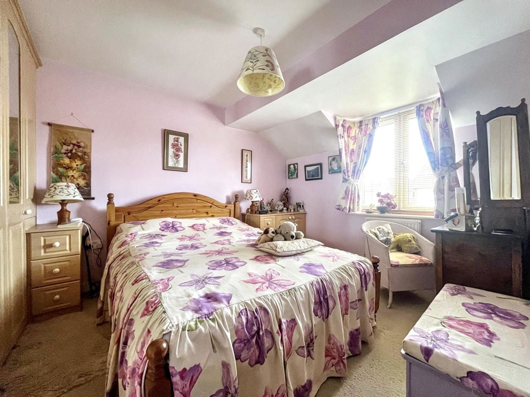 Property image 8 of 13