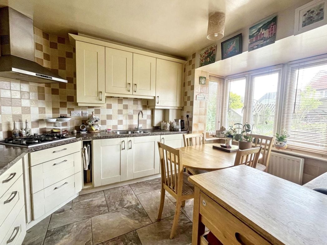 Property image 2 of 13