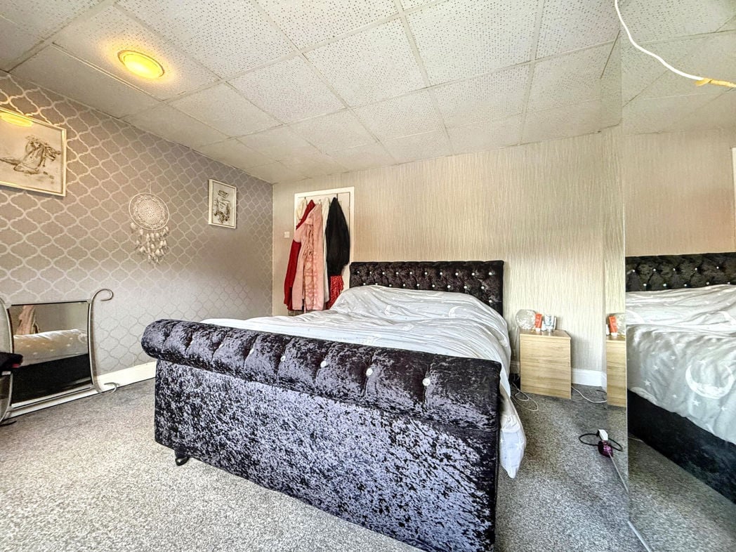 Property image 17 of 27