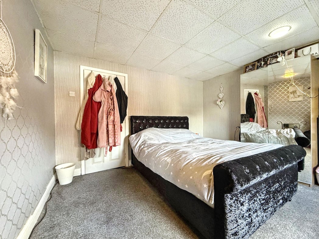 Property image 16 of 27