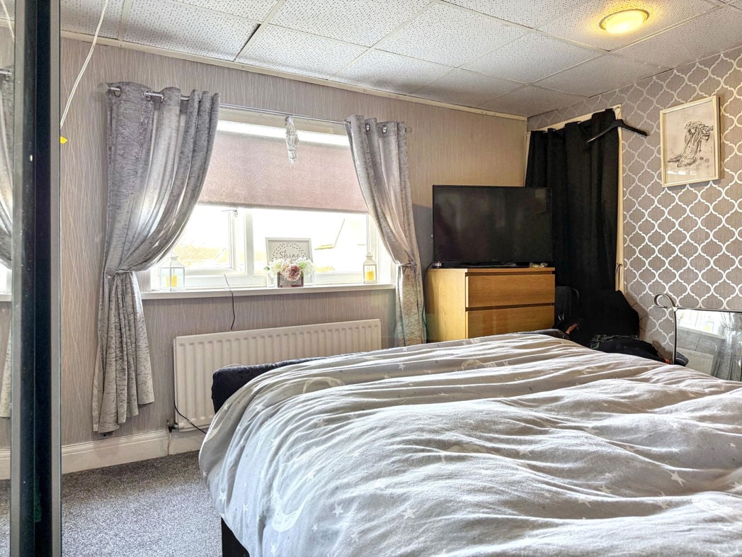 Property image 15 of 27