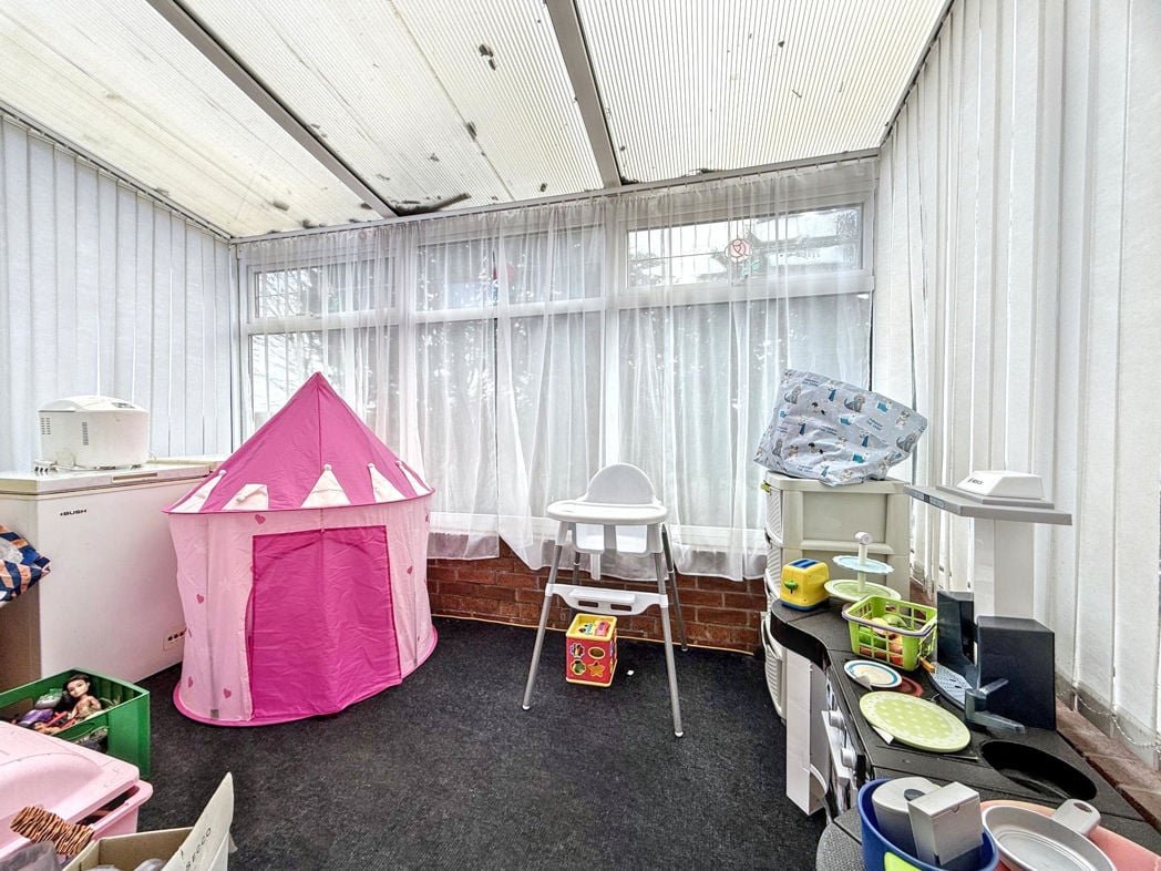 Property image 12 of 27