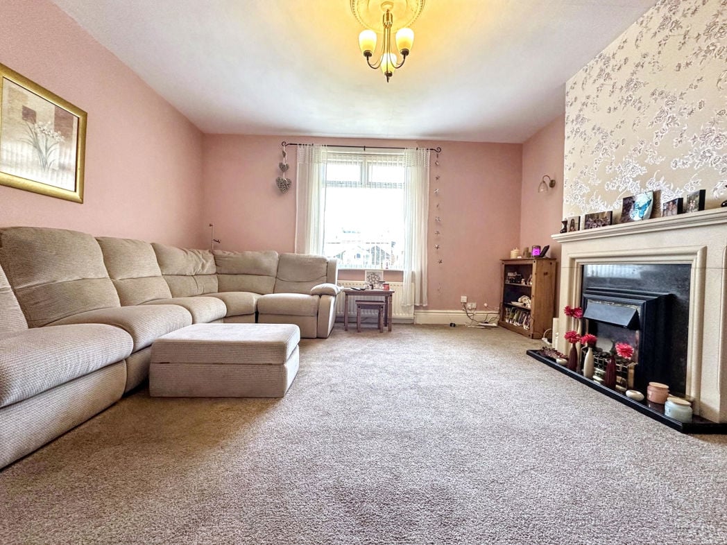 Property image 9 of 21