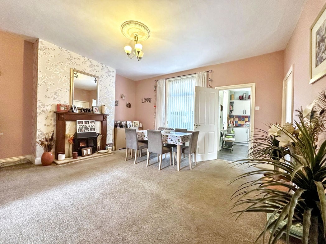 Property image 11 of 21