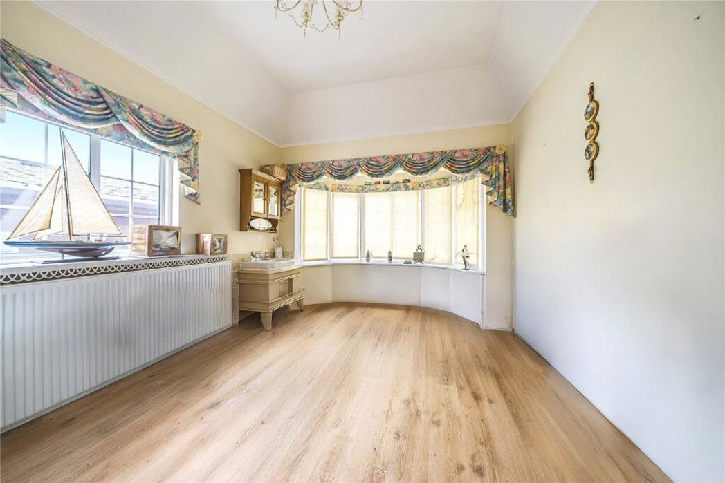 Property image 7 of 33