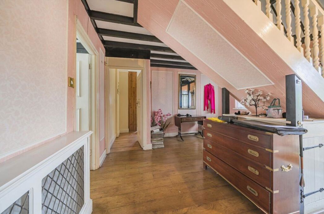Property image 11 of 33