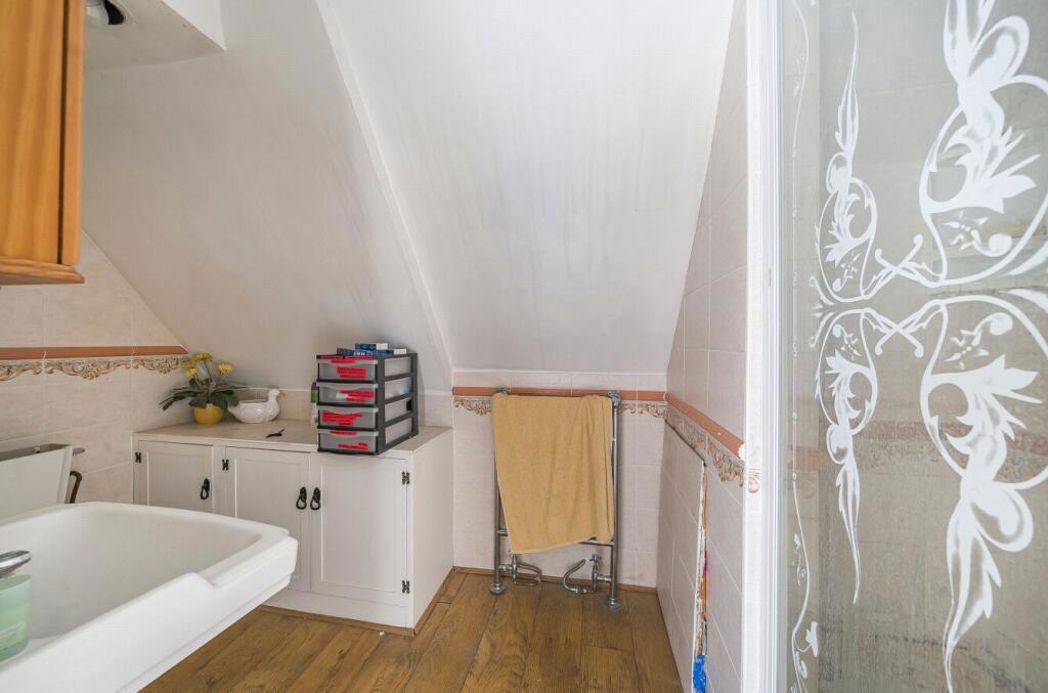Property image 12 of 33