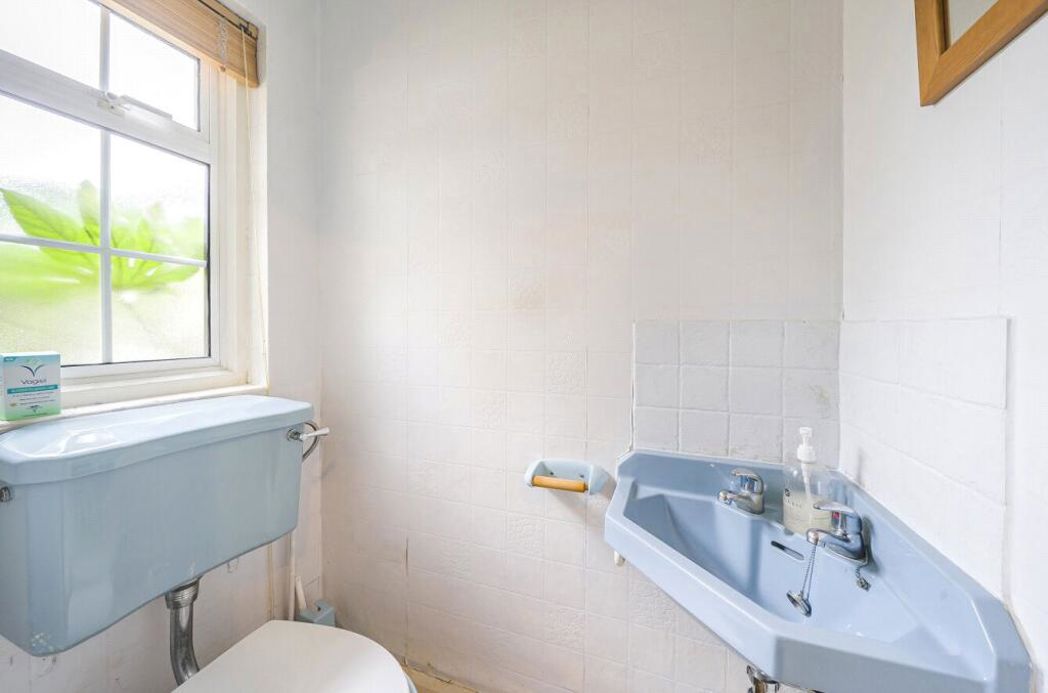 Property image 15 of 33