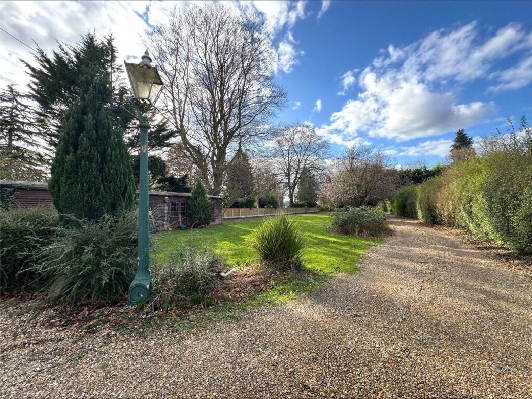Property image 21 of 33