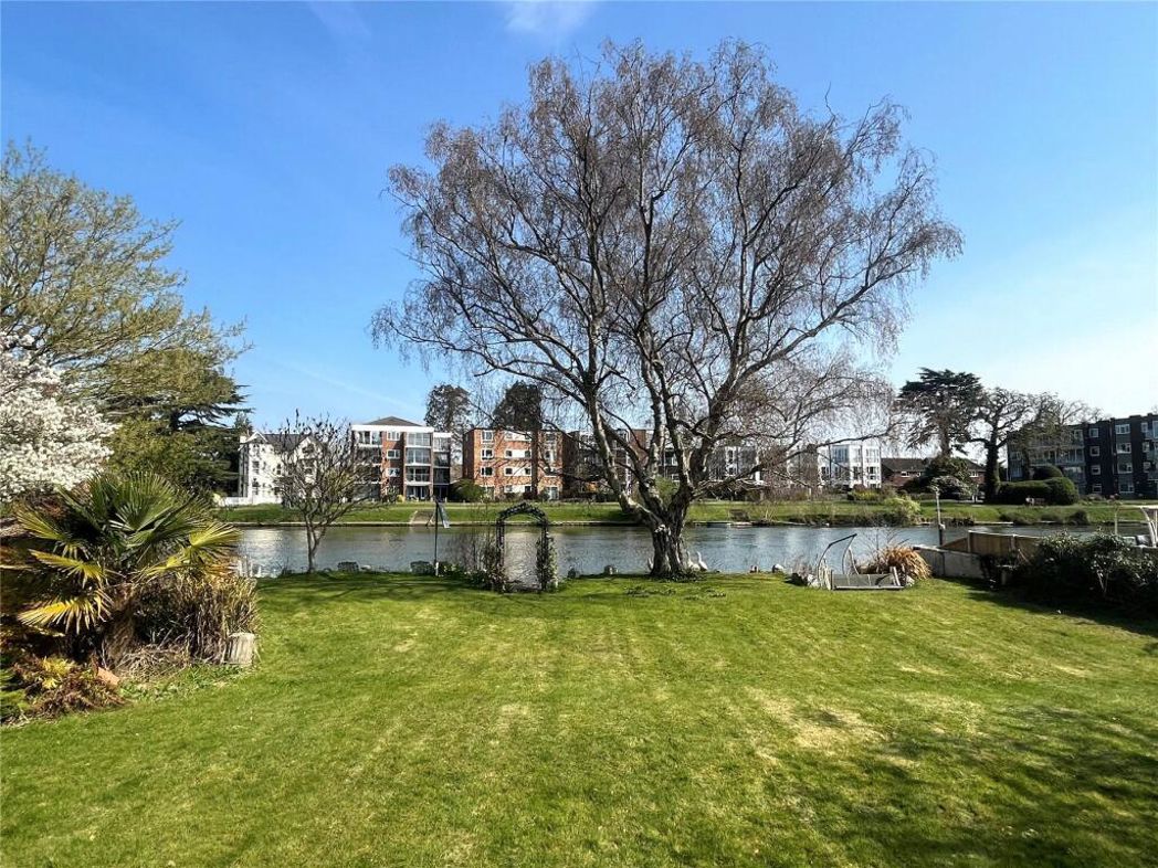 Property image 32 of 33