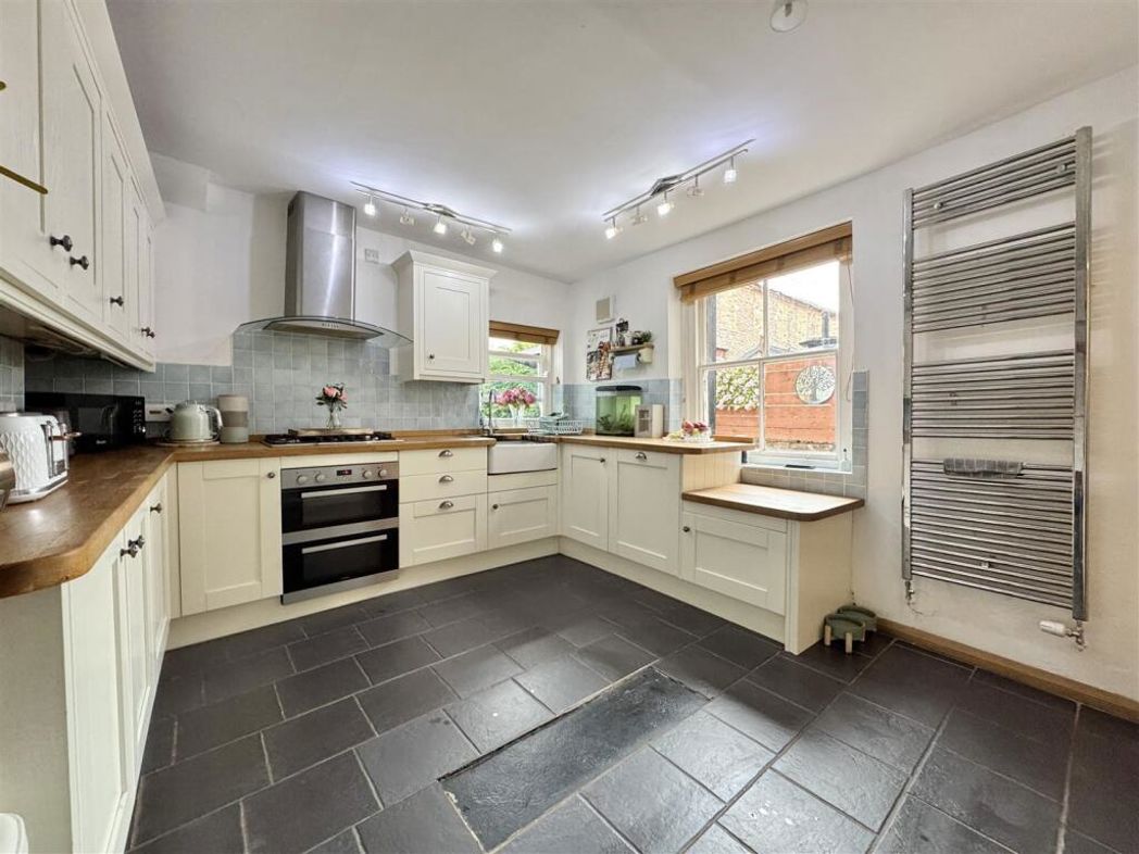 Property image 6 of 21