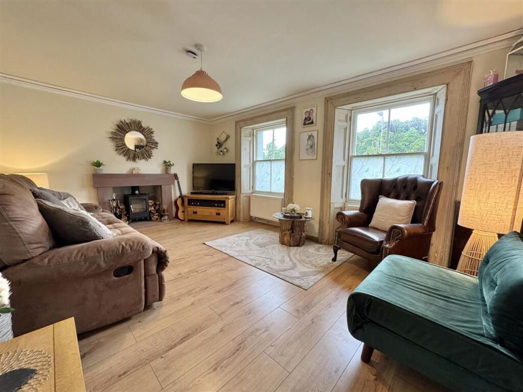 Property image 2 of 21
