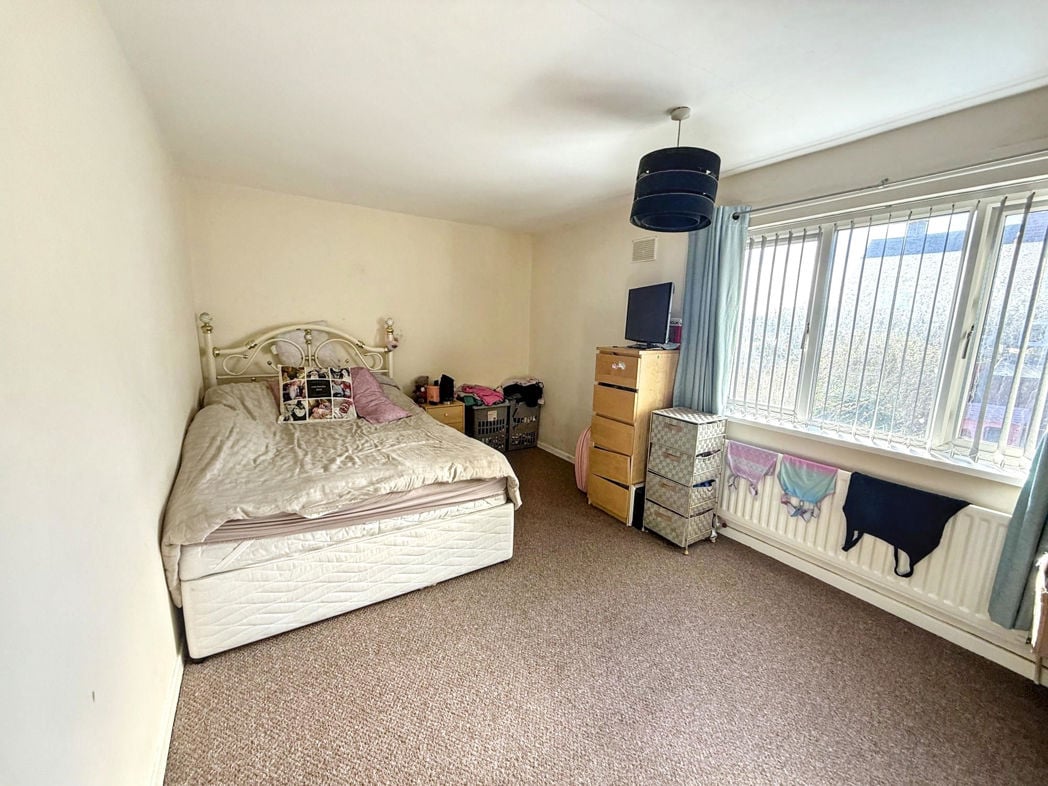 Property image 4 of 8
