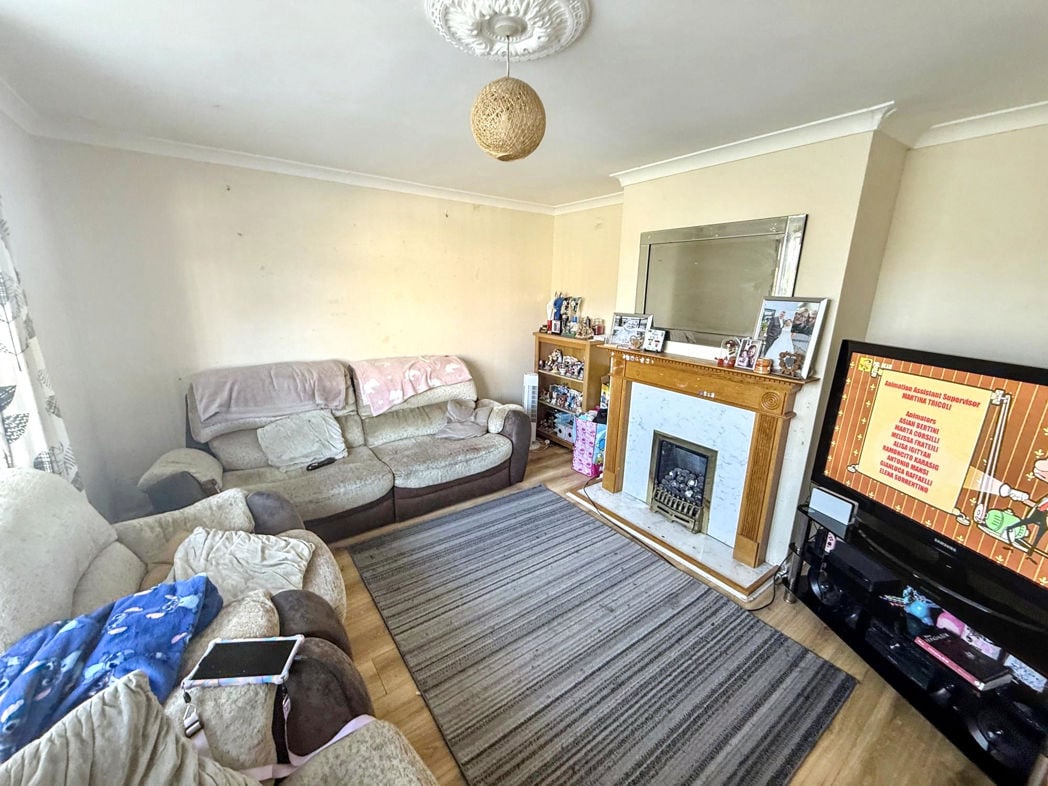 Property image 2 of 8
