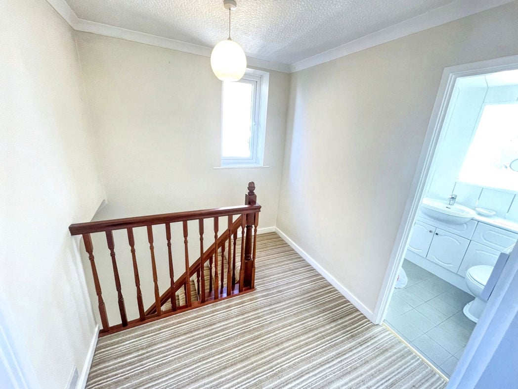 Property image 8 of 14