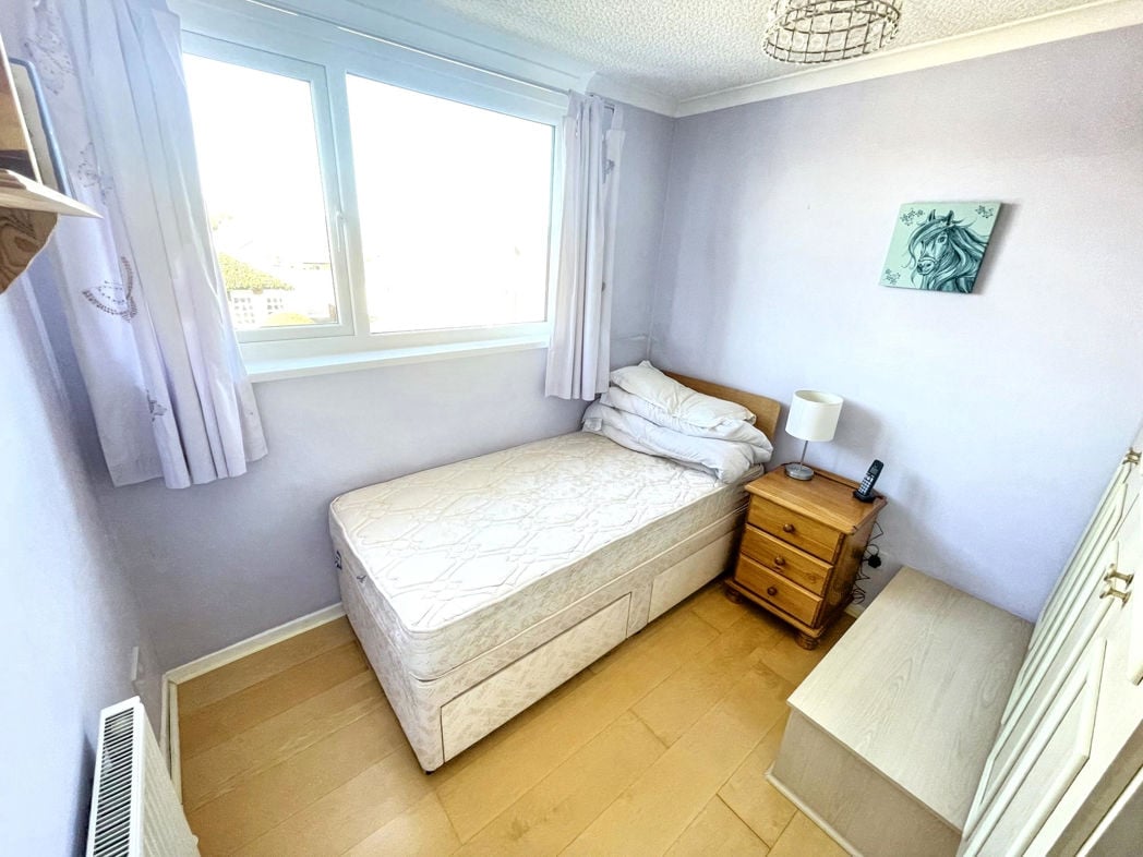 Property image 11 of 14