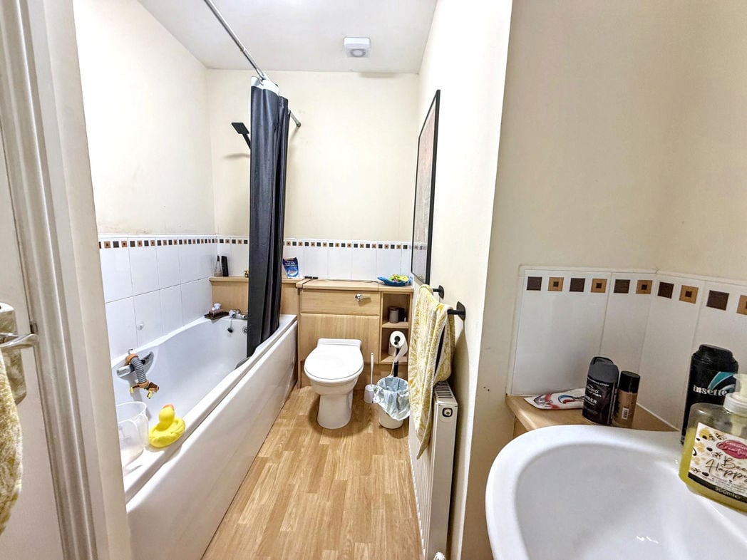 Property image 11 of 13