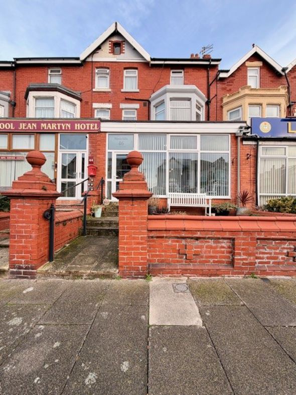 Property image 1 of 19