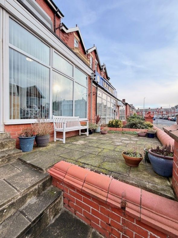 Property image 12 of 19
