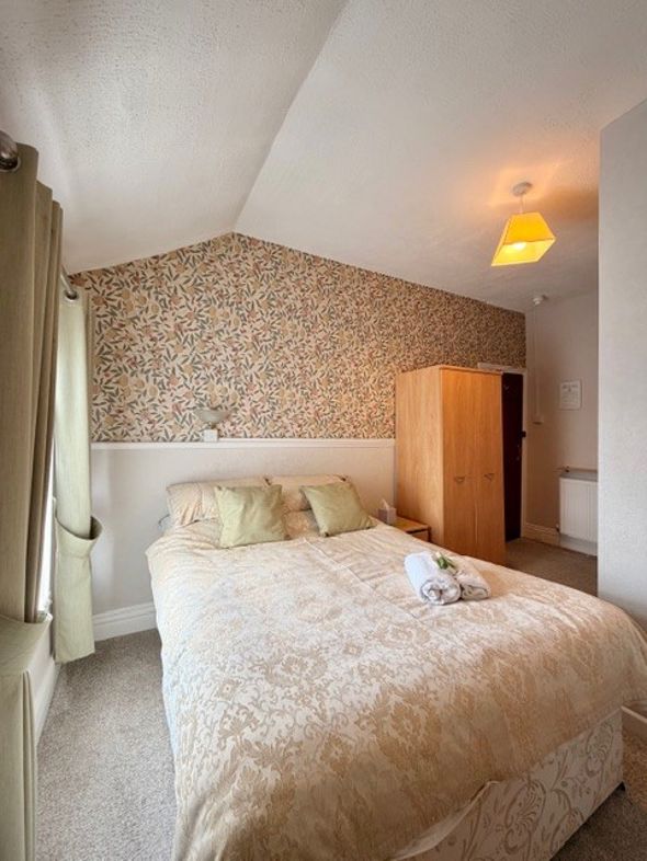 Property image 16 of 19