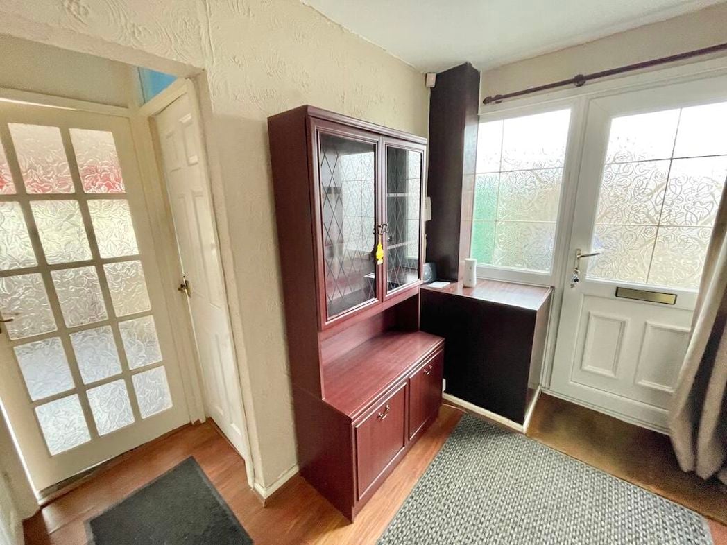 Property image 4 of 11